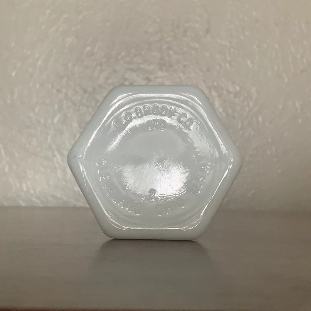 Vintage White Hobnail Bud Vase - E. O. Brody #175 White Cleveland - Picture 4 of 4